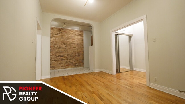 1 Bed 1 Bath - 515 W Melrose St Apartments Unit 511-108