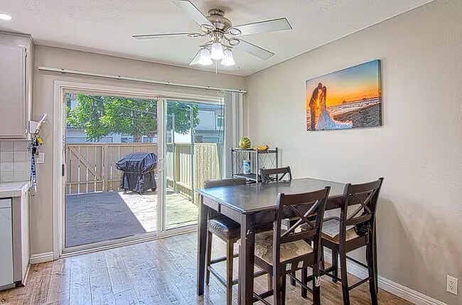 Photo - 369 Meadow Ct