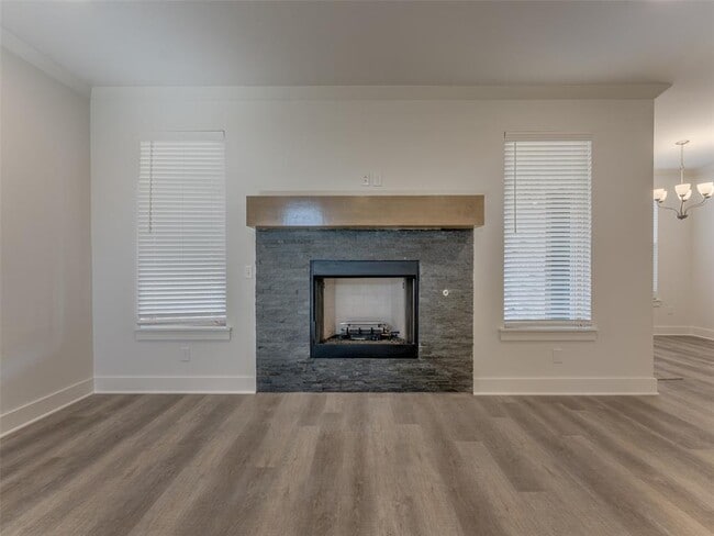 1325 Monterey Dr
