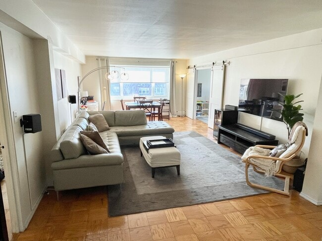 Building Photo - 101 Lincoln Ave Unit 3C