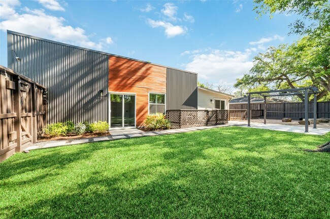 9400 Spring Branch Dr