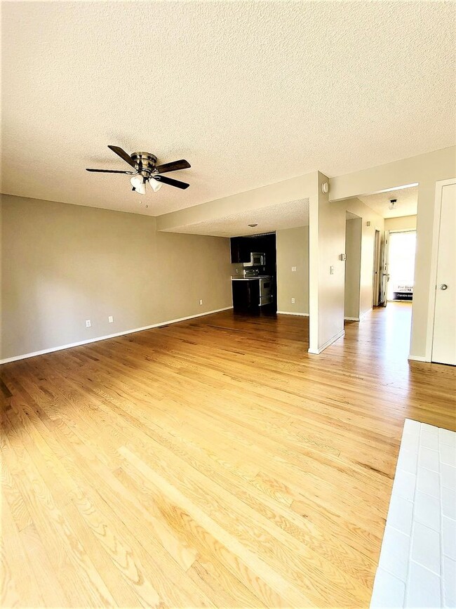 2510 Hamlet Ln
