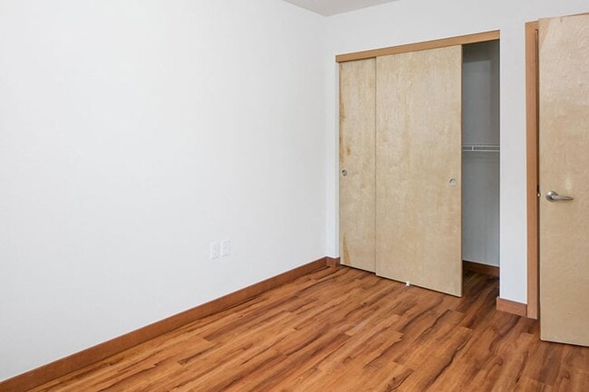 Gran cantidad de armarios y espacio de almacenamiento en todas partes. - NAYA Generations