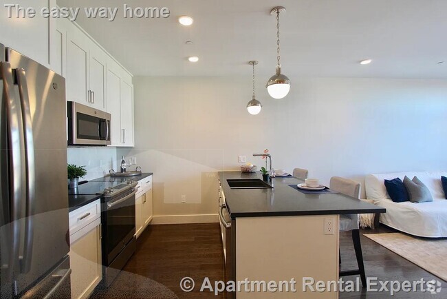 Building Photo - 434 McGrath Hwy Unit #411 Rental
