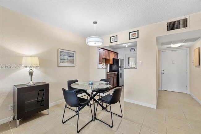 Photo - 1475 SE 15th St Unit 308