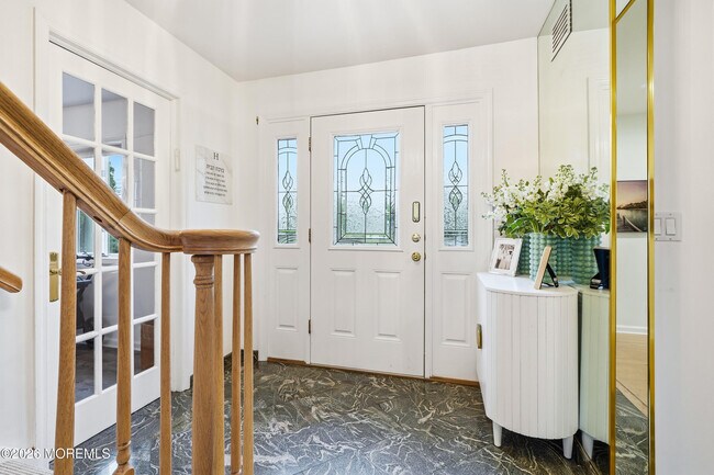Photo - 304 Monmouth Rd