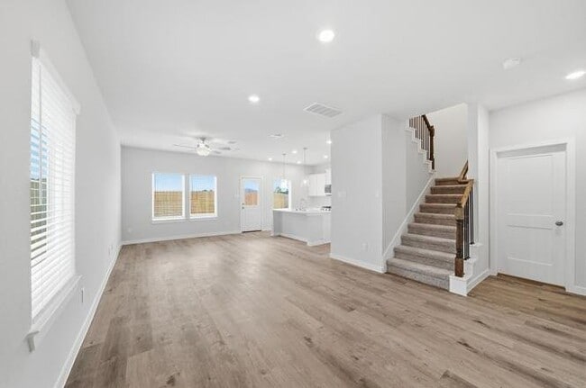 3327 Young Clover Wy
