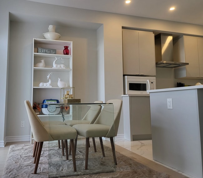 Building Photo - 21 Jargeau Rd