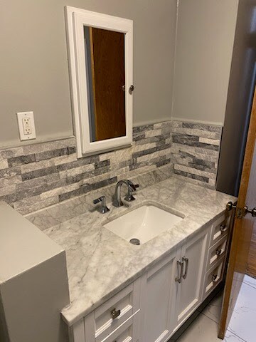 Photo - 10931 Wilkie Ave