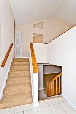 Photo - 221 Cottonwood Ln