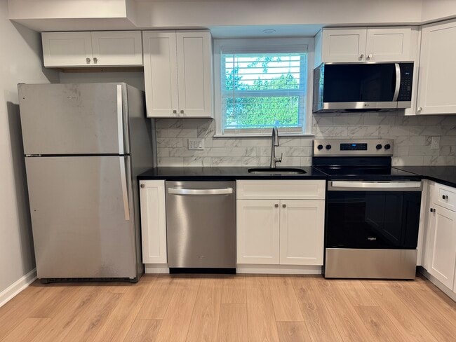 Building Photo - 536 Kalmia St Unit A Rental