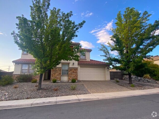 Building Photo - Top of the Hill - Gorgeous 5 Bedroom 3 Bat... Rental