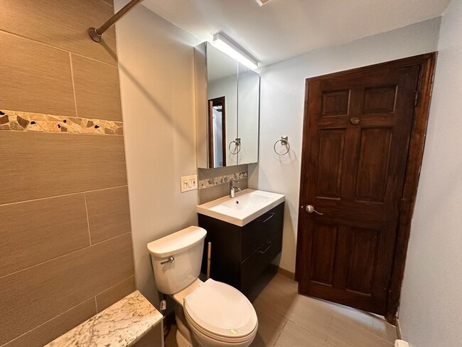 Photo - 474 E 7th St Unit 1