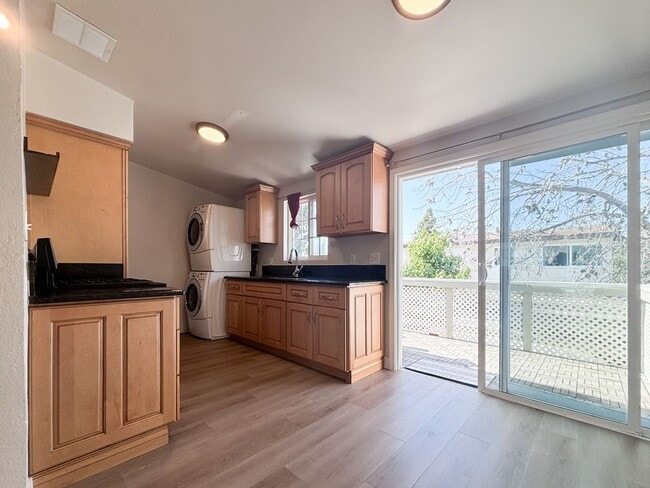 Rutgers Dr (2222) - Rutgers Dr (2222) Apartamento Unidad C