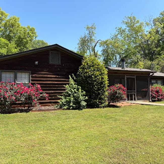 Photo - 2 Bedroom Duplex in Boulevard!