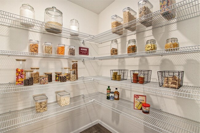 Photo - Redwood Whiteland