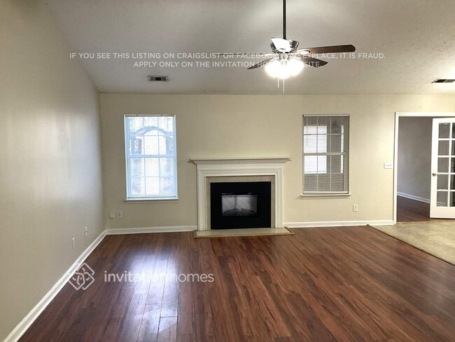 Photo - 406 Crested View Dr