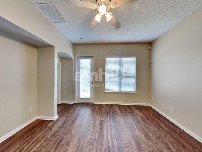 Photo - 2996 Centerwood Dr