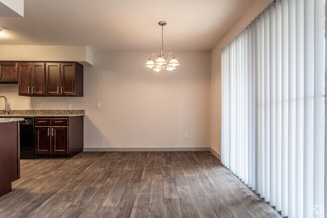 2 Hab, Comedor - Glen Oaks