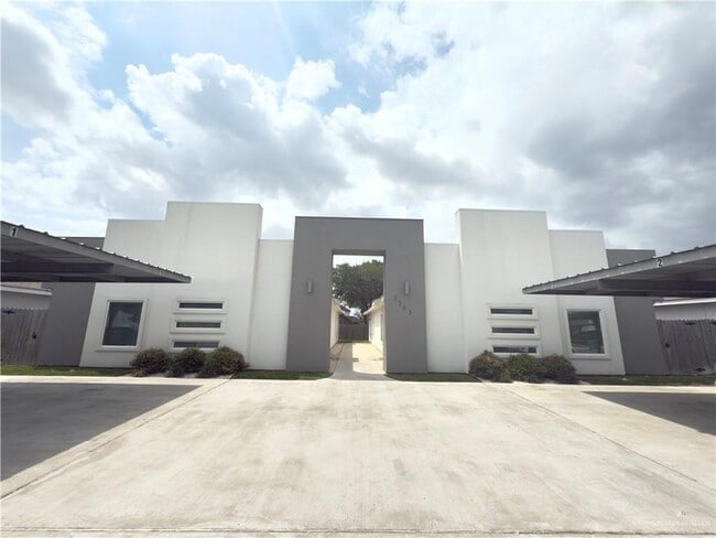 Photo - 1303 W Heritage Dr Unidad 3