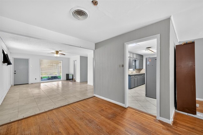 Photo - 1509 Ronson Rd