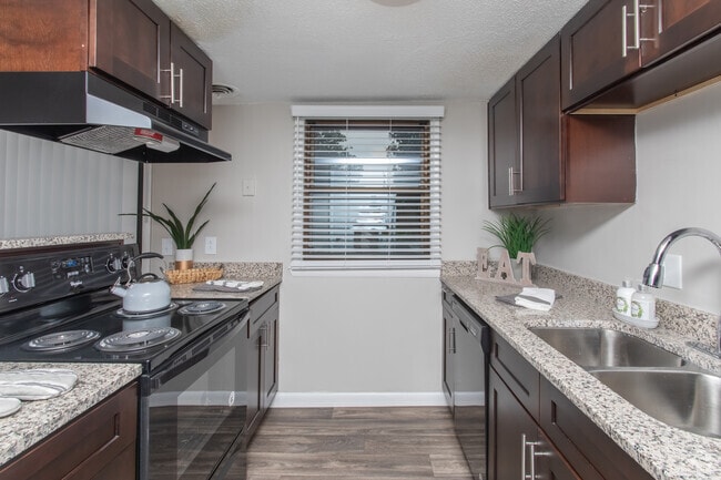 2BR, 1.5BA - 850SF - The woods At camp Creek