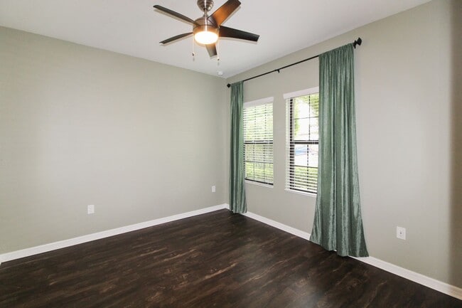 Photo - 208 Rosolina Ct