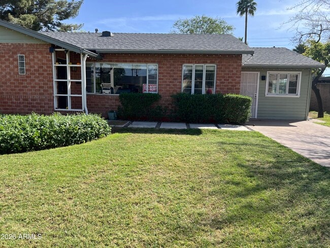 Building Photo - 4121 E Edgemont Ave