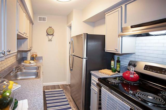 Photo - 14208 Heritage Cir