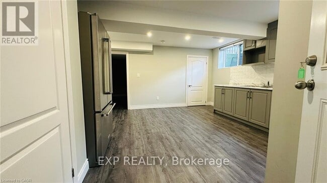 Photo - 42 Spachman St