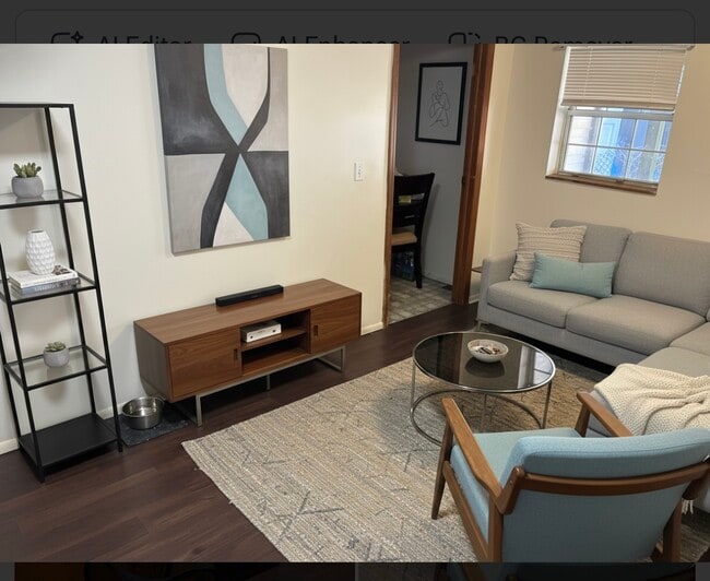 Building Photo - 136 Maple Ave Unit 1