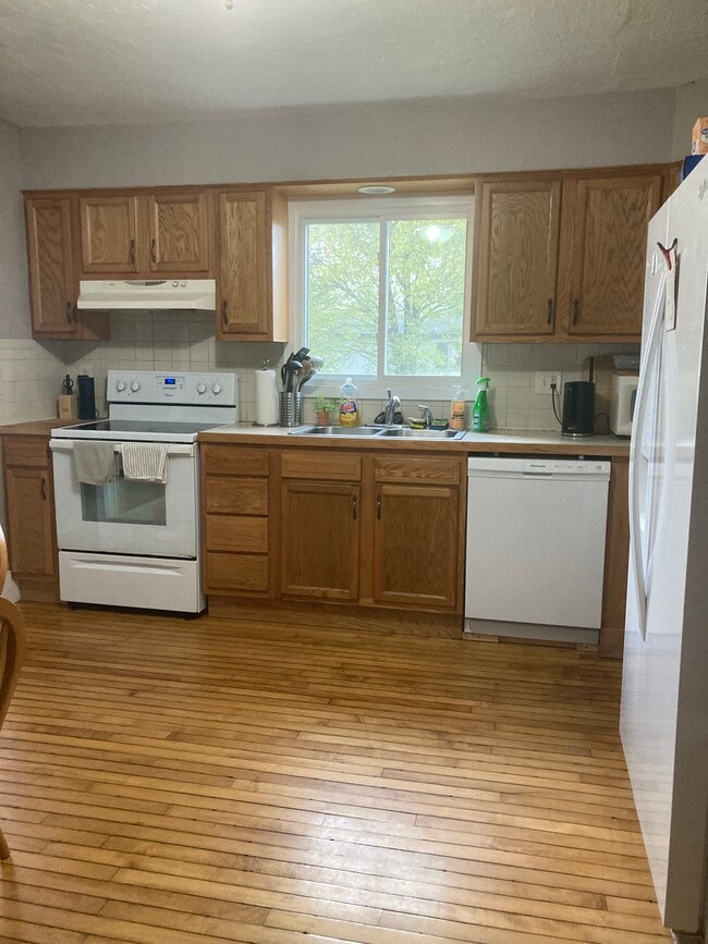 Photo - 32 Knightly Rd