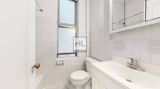 Photo - E 81st St Unit 5C