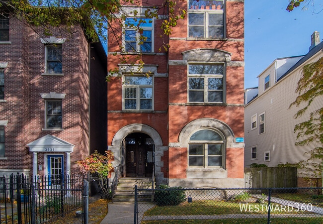 Building Photo - 3127 N Racine Ave Unit 3