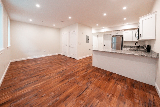 Photo - 19 Academy Dr Unidad 1-12