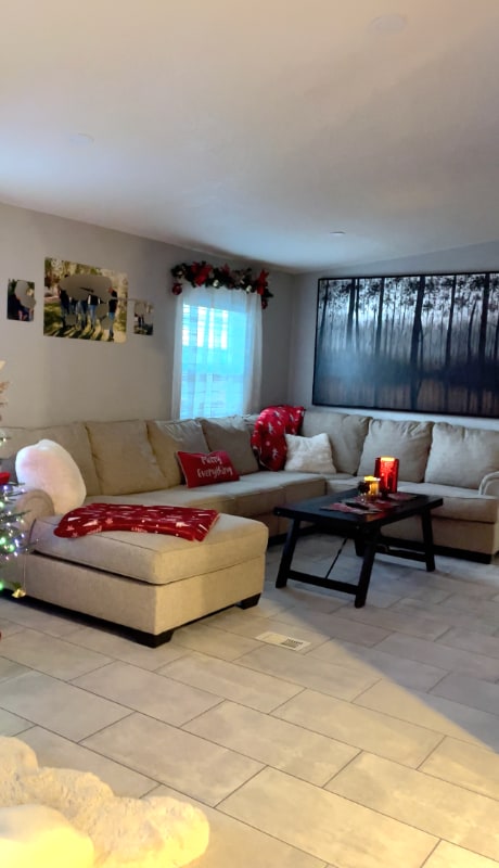 Building Photo - 393 W 4th Ave