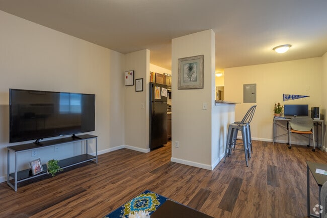 1BR, 1BA - 626SF - Living Room - The Annex of Battle Creek