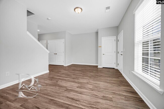 Photo - 183 Northwood St