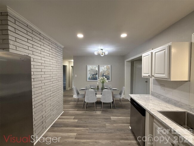 Photo - 2745 Dogwood Ave