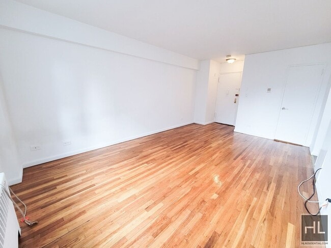 Photo - East 58th Street Unit 5B