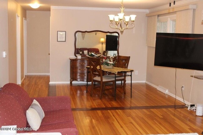 Photo - 535 Dawson Rd