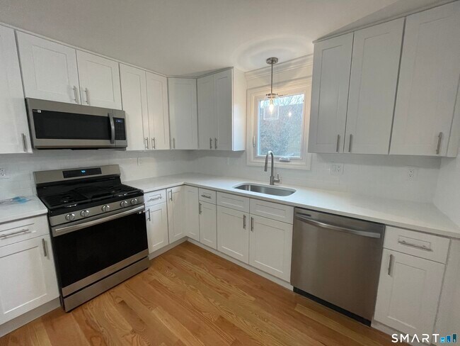 Photo - 471 Marlborough Terrace Unit 1