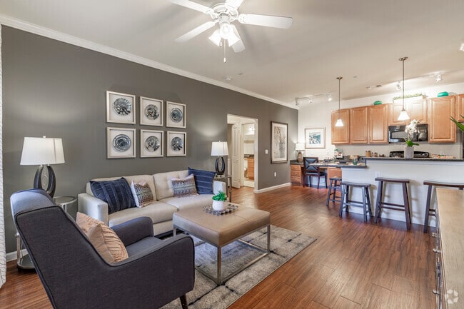 2 HAB, 2 BA - 981 ft²