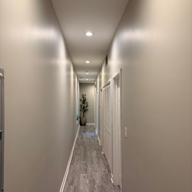 Photo - 4753 S St Lawrence Ave Unit 3