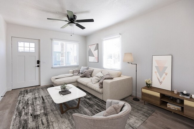 Photo - Cozy Ground Level 3 bedroom | 1 Bath in Mi... Unit 833 - 4