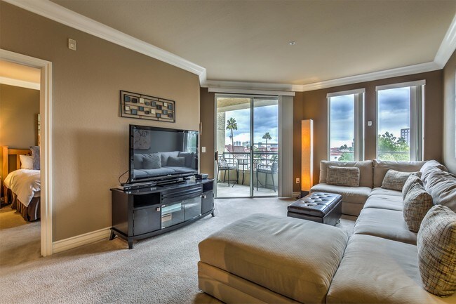 Photo - 230 E Flamingo Rd