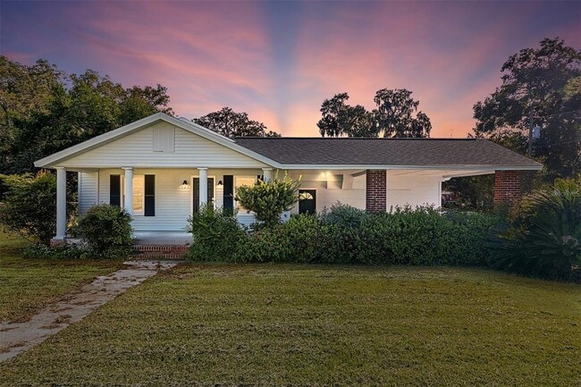 Photo - 123 SE 1st St
