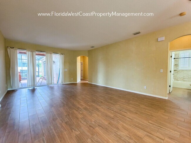 Photo - LARGE PARRISH POOL HOME! FENCED YARD! PET FRIENDLY! AVAILABLE FOR JUNE! LONG TERM LEASE!
