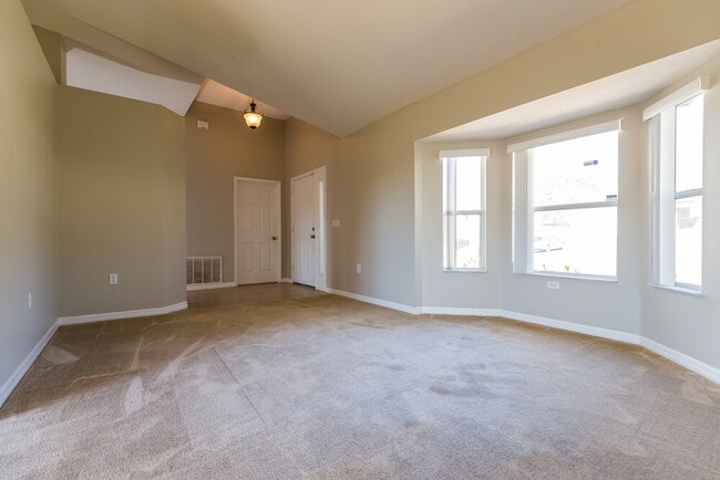 Photo - 1480 Muir Cir