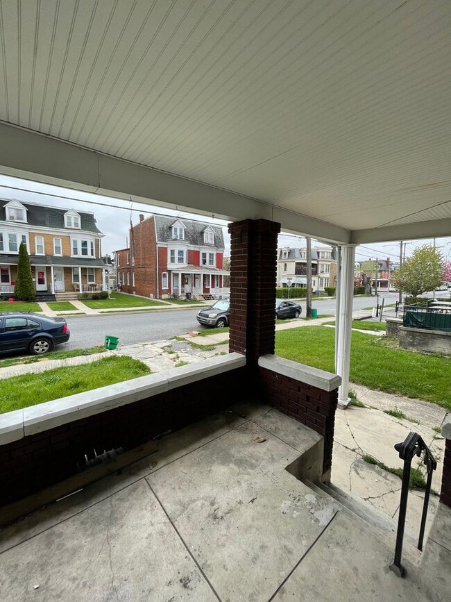 Photo - 933 W King St Unit 933 W King St -  1